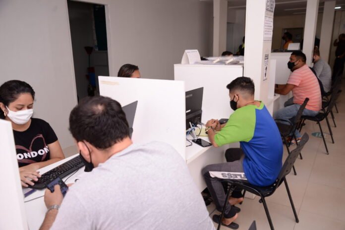 Atendimento-na-Casa-do-Bolsa-2-1024x683