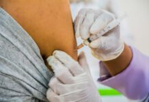 Nova vacina hexavalente é disponibilizada para bebês e crianças