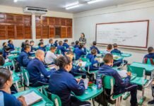 Governo do Amapá pede urgência na aprovação de PLC para pagar abono salarial aos servidores da Educação