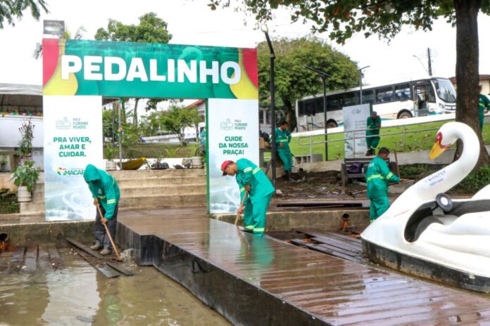 Limpeza-da-Praca-Floriano-Peixoto-1024x683