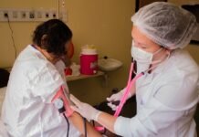 Governo do Amapá paga auxílio jaleco para mais de 7 mil profissionais da saúde a partir de 30 de julho